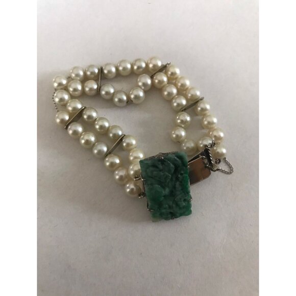 1940's Double Strand Pearl Bracelet With Jadeite Clasp In 14 Karat White Gold - Picture 9 of 10